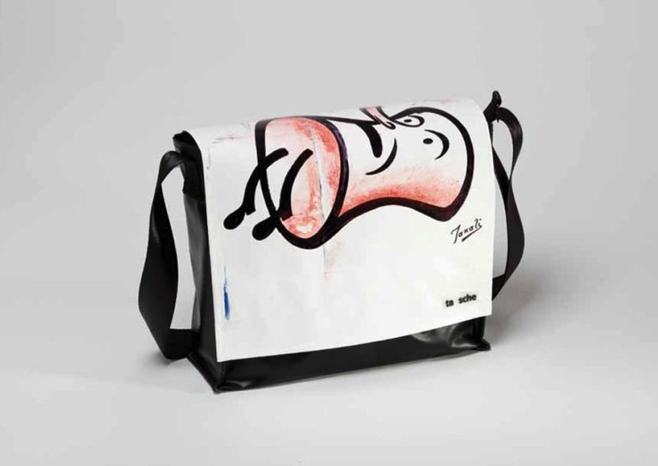 Tausche Daikanyama Store: Gray Taxali